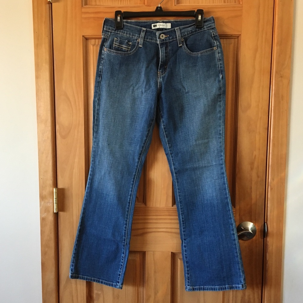 Levi bootcut jeans